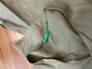 Coordinato in lino beige/verde oliva