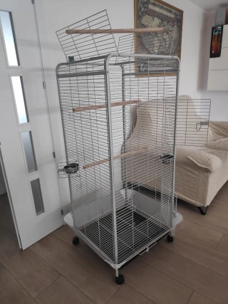 Jaula para pájaros con ruedas