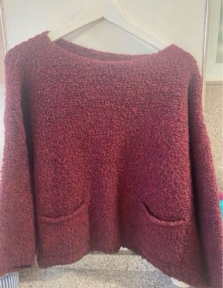 Jersey burdeos con bolsillos