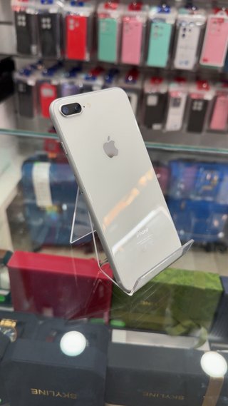 iPhone 8 Plus 64GB Plata | 95% Batería