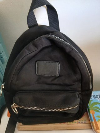 Mochila pequeña mujer negra