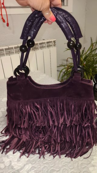 Bolso morado con flecos