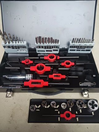 Juego de machos y terrajas