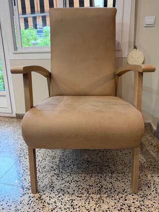 Sillón Sullon beige tela y madera