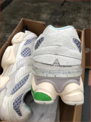 New Balance 9060 Talla 44 Beige/Verde