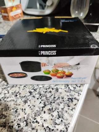 Freidora de aire Princess negra