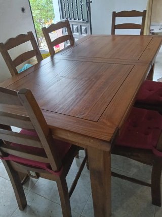 Mesa extensible madera nogal + 6 sillas