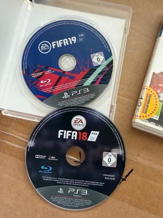 Consola PS3 + 2 Mandos + 10 Juegos