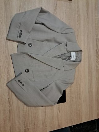 Chaqueta Stradivarius gris