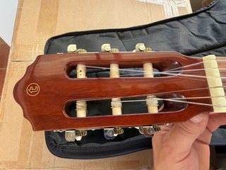 Guitarra Clásica Th-Mann C-404 NT