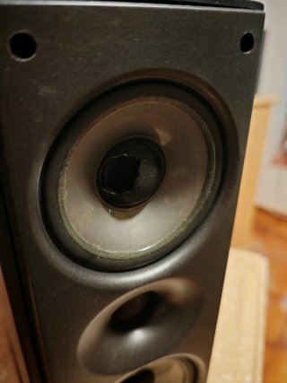 Altavoces Infinity Negro y Beige