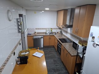 Cocina completa madera y granito