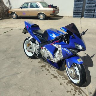 Honda CBR600RR Azul