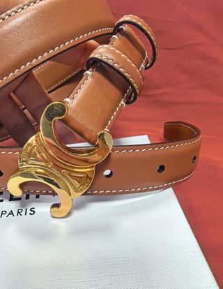 Cintura Celine Marrone con Fibbia Dorata Triomphe