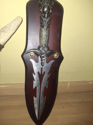Decoración Tribal Calavera y Espada