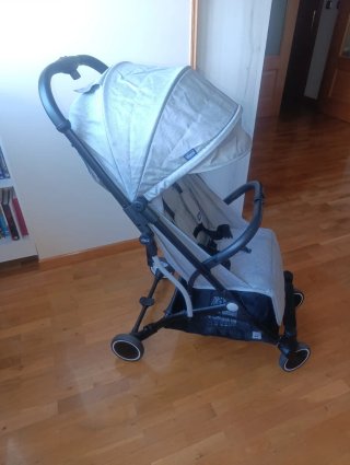 Silla de paseo Chicco Trolley Me gris con sombrill
