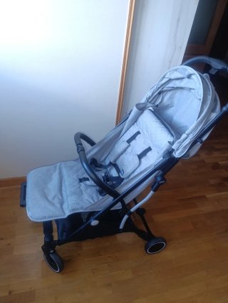 Silla de paseo Chicco Trolley Me gris con sombrill