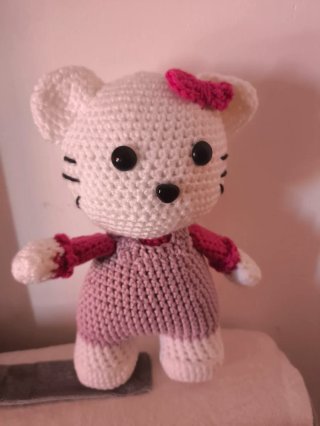 Hello Kitty Crochet Muñeca