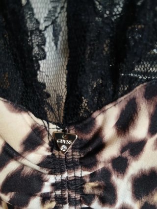 Blusa Guess Talla S Animal Print Encaje