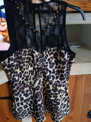 Blusa Guess Talla S Animal Print Encaje