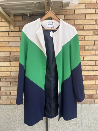Gabardina fina tricolor Stradivarius NUEVA Talla M