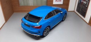 Maqueta Coche Escala 1:18