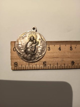 Medalla religiosa antigua de plata