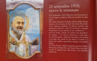 Album Padre Pio: Santini, Preghiere, Medaglie