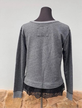 Sudadera Abercrombie & Fitch con encaje