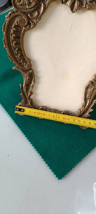 Marco de bronce macizo antiguo