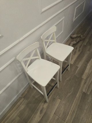 Juego de 2 sillas altas de bar blancas