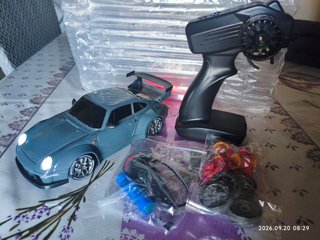 Auto RC drift 4x4 Porsche 911 + 2 batterie