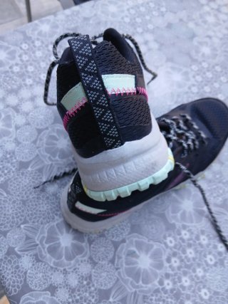 Zapatillas Skechers Trail Mujer Negro y Rosa