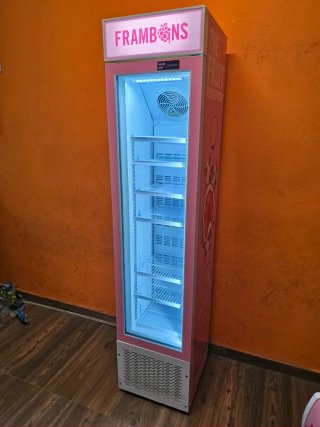 Congelador expositor nuevo en caja