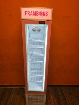 Congelador expositor nuevo en caja