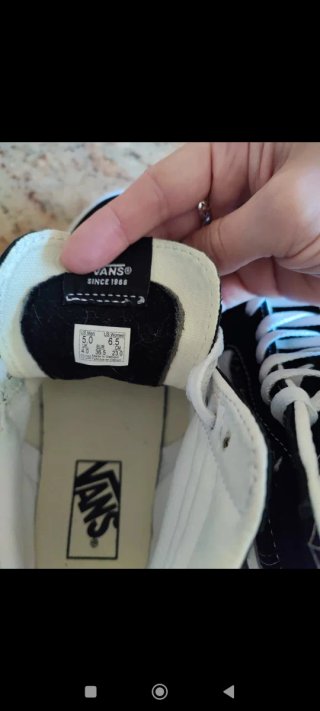 Zapatillas Vans SK8-Hi Negro y Blanco. Unisex.