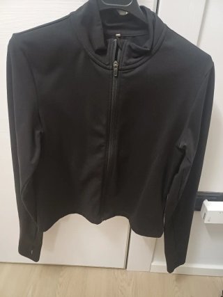 Maglia Nwra nera con foro polso