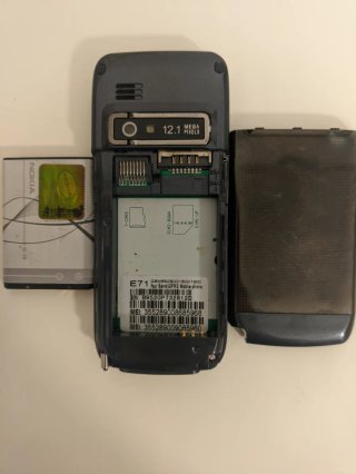 Teléfono Antiguo Réplica E71