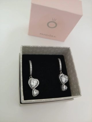 Pendientes Pandora Aro Corazón Blanco