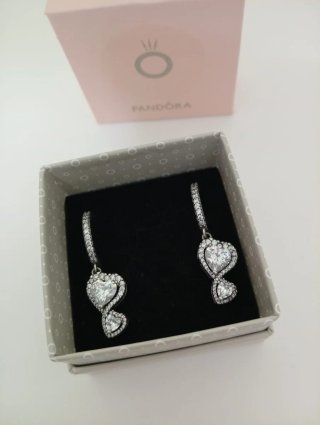 Pendientes Pandora Aro Corazón Blanco