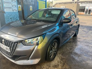 Peugeot 208 2021