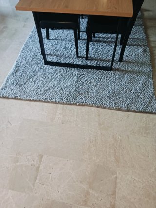 Alfombra de tela beige y gris 220 x160