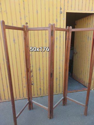 Biombo separador de madera