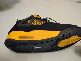 Zapatillas Jordan 4 Niño Negro Amarillo