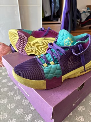 Scarpe Nike LeBron Witness 8 Viola/Turchese