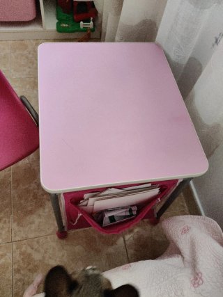 Pupitre y silla infantil rosa