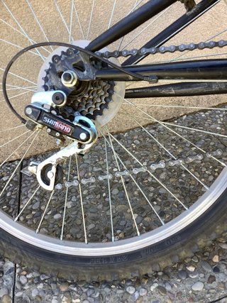 Bicicleta infantil negra