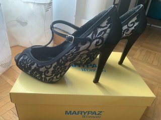 Zapatos de tacón MARYPAZ negros