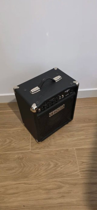 Amplificador Fender Rumble 15