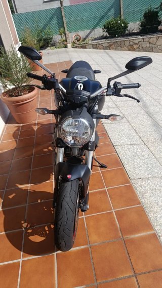Ducati Monster 797 Negra